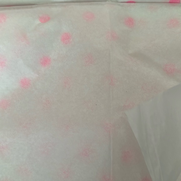 PINK Victoria's Secret Shopping Bags with Wrapping Papers - Picture 5 of 5